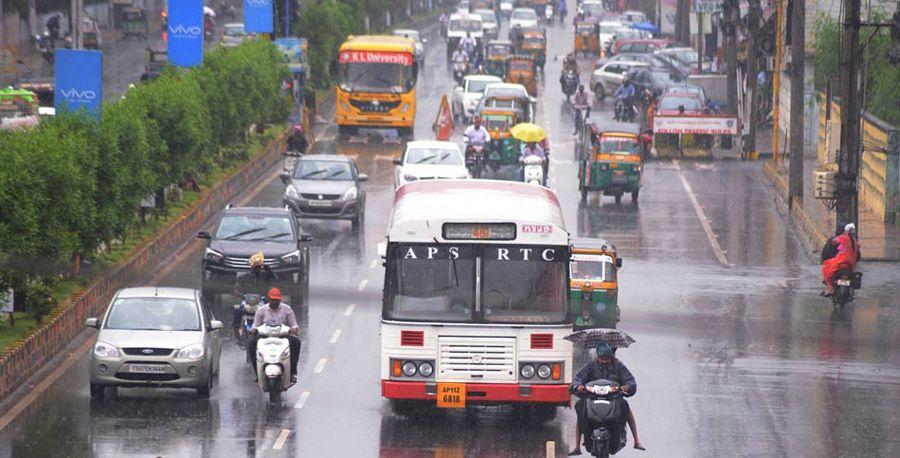 Heavy rains continue to lash out Hyderabad City