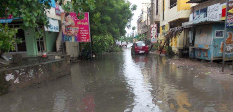 Heavy rains continue to lash out Hyderabad City