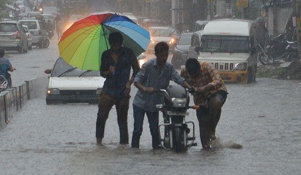 Heavy rains continue to lash out Hyderabad City