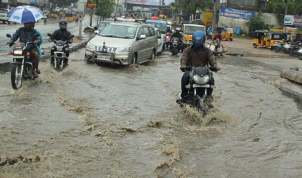 Heavy rains continue to lash out Hyderabad City