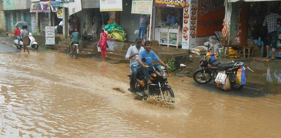 Heavy rains continue to lash out Hyderabad City