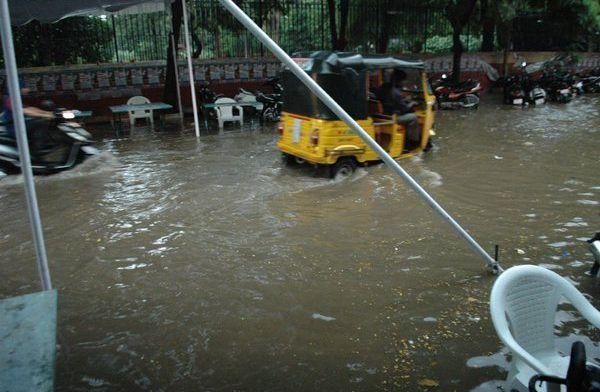 Heavy rains continue to lash out Hyderabad City