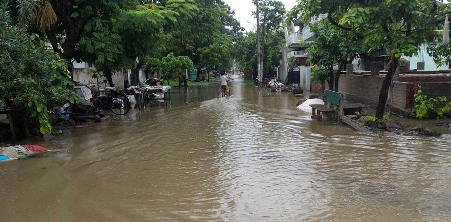 Heavy rains continue to lash out Hyderabad City