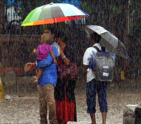 Heavy rains continue to lash out Hyderabad City