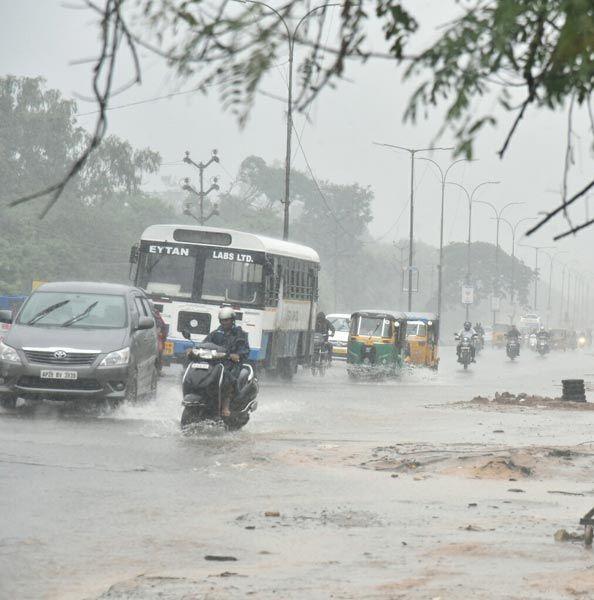 Heavy rains continue to lash out Hyderabad City