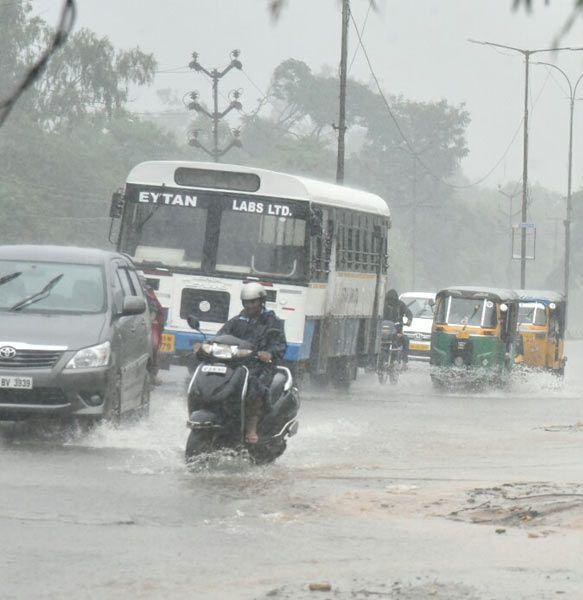 Heavy rains continue to lash out Hyderabad City