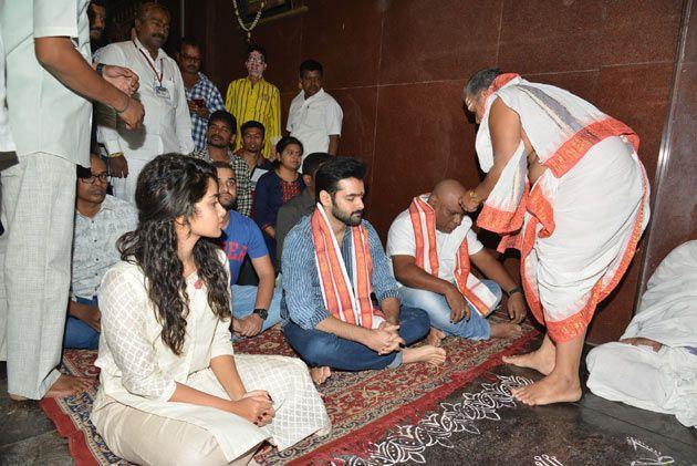 Hello Guru Prema Kosame Team In Vijayawada Kanaka Durga Temple