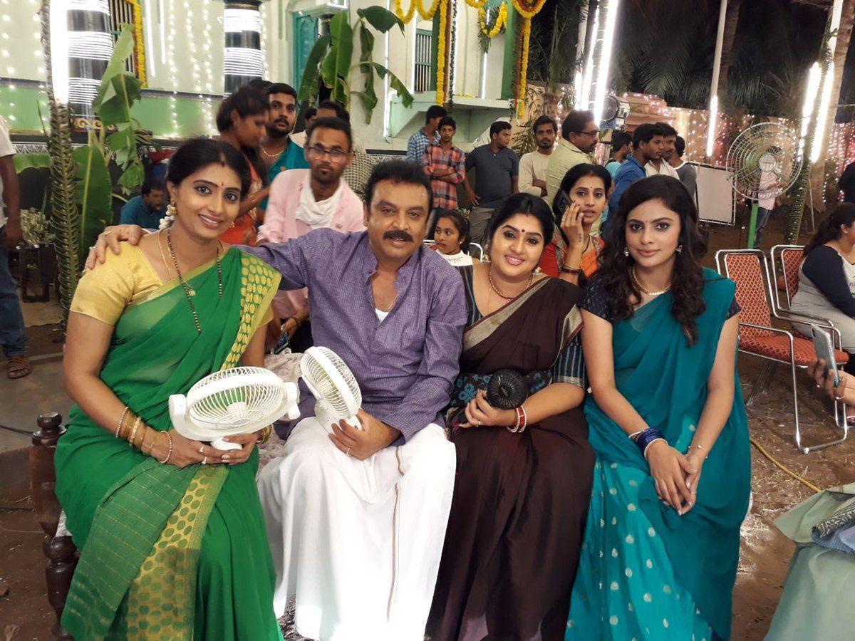 Here are the beautiful working stills from Srinivasa Kalyanam