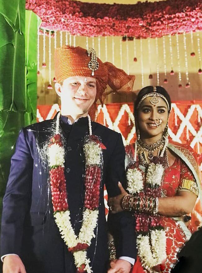 Here are the pics of Shriya Saran wedding with Andrei Koscheev