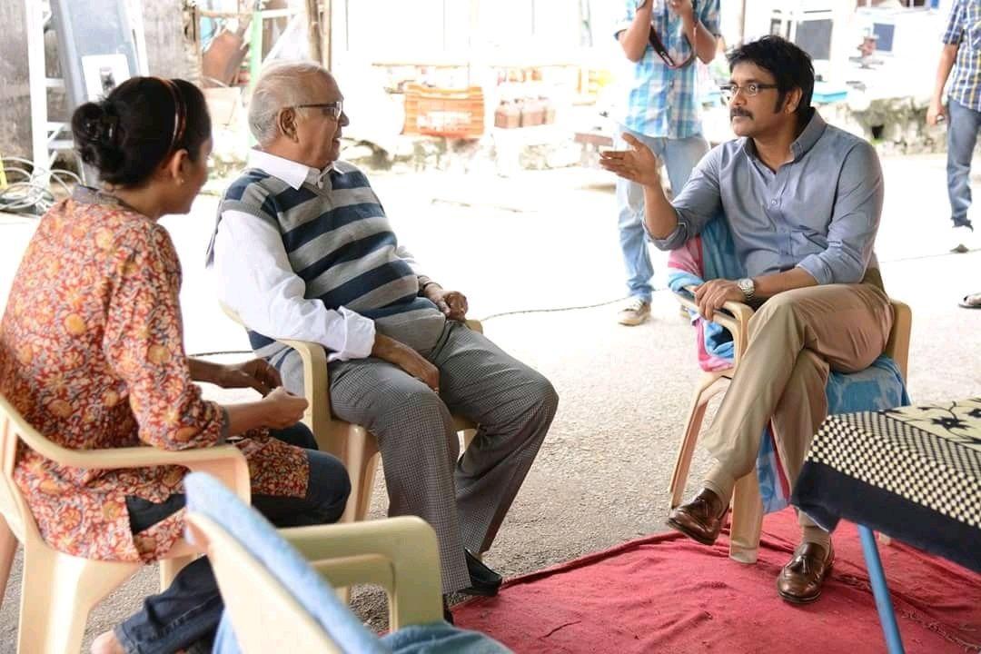 Here's an unseen Manam Movie posters from the sets!