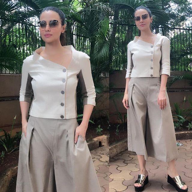 Herione Sana Khan Latest Rare & Unseen Photos