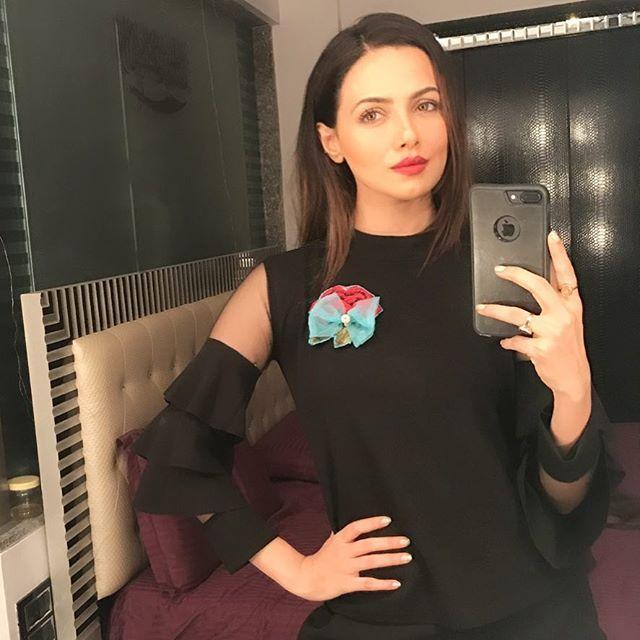 Herione Sana Khan Latest Rare & Unseen Photos