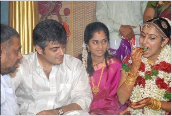 Hero Ajit Kumar Family Rare Wallpapers