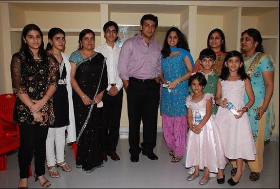 Hero Ajit Kumar Family Rare Wallpapers