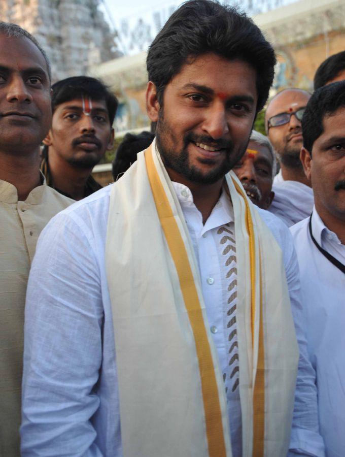 Hero Nani Visits Tirumala with Family Photos