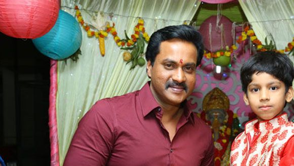 Hero Sunil Celabrating Ganapathi Utsavas photos