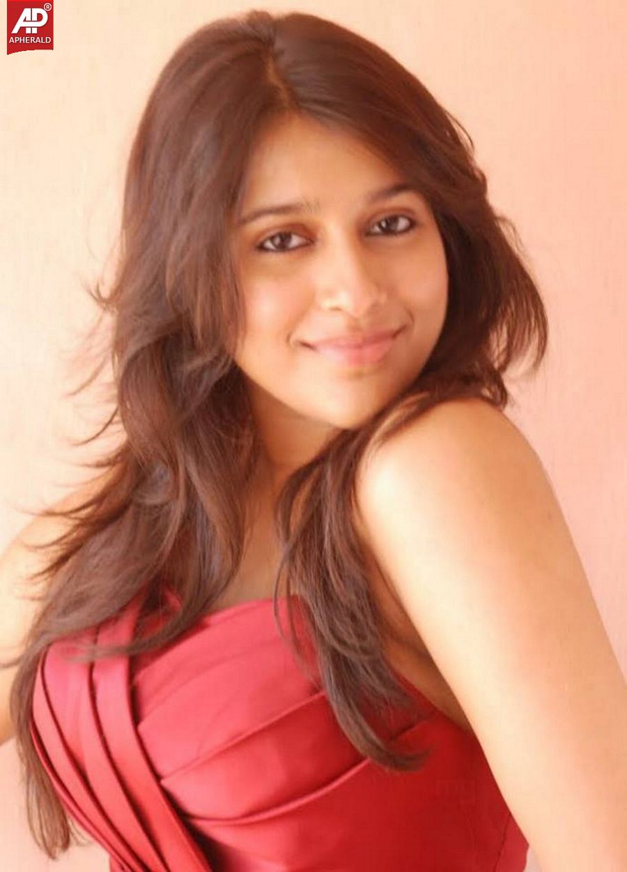 Hot Anchor Rashmi Gautam Rare Pics