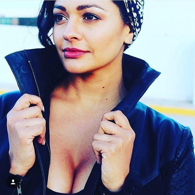 Hot And Unseen Photos of Actress Pooja Kumar