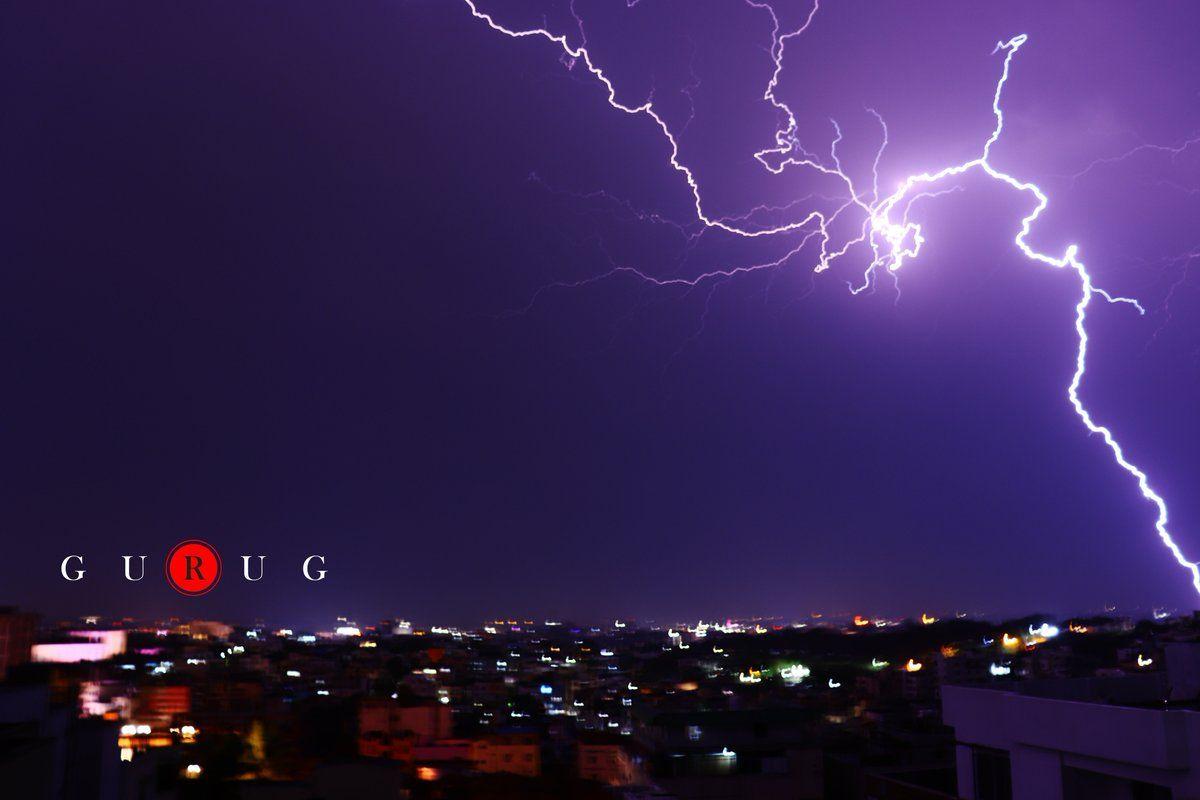 Hyderabad: Heavy Rains & hailstorm cause Traffic jams, Power Outage