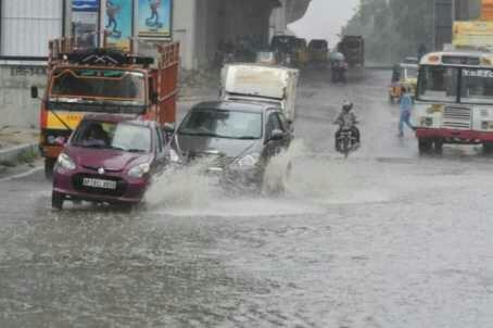 Hyderabad: Heavy rains lashes the city