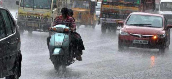 Hyderabad: Heavy rains lashes the city