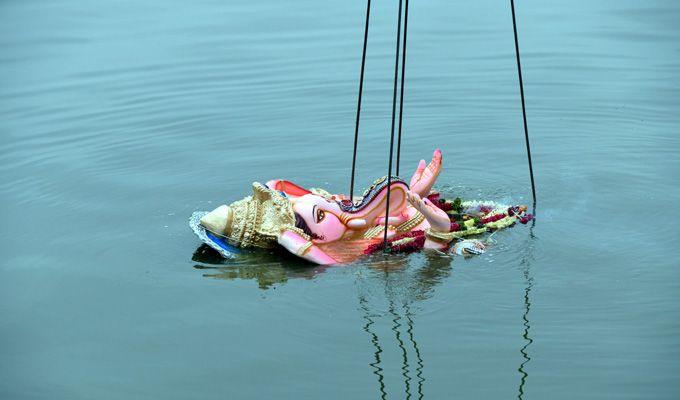 Hyderabad Ganesh Visarjan in Hussain Sagar Lake 2018 Photos