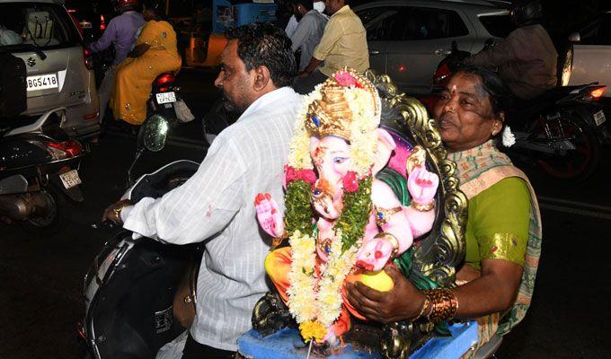 Hyderabad Ganesh Visarjan in Hussain Sagar Lake 2018 Photos