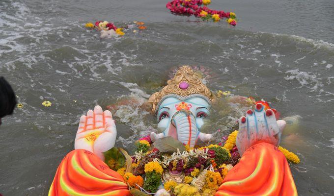 Hyderabad Ganesh Visarjan in Hussain Sagar Lake 2018 Photos