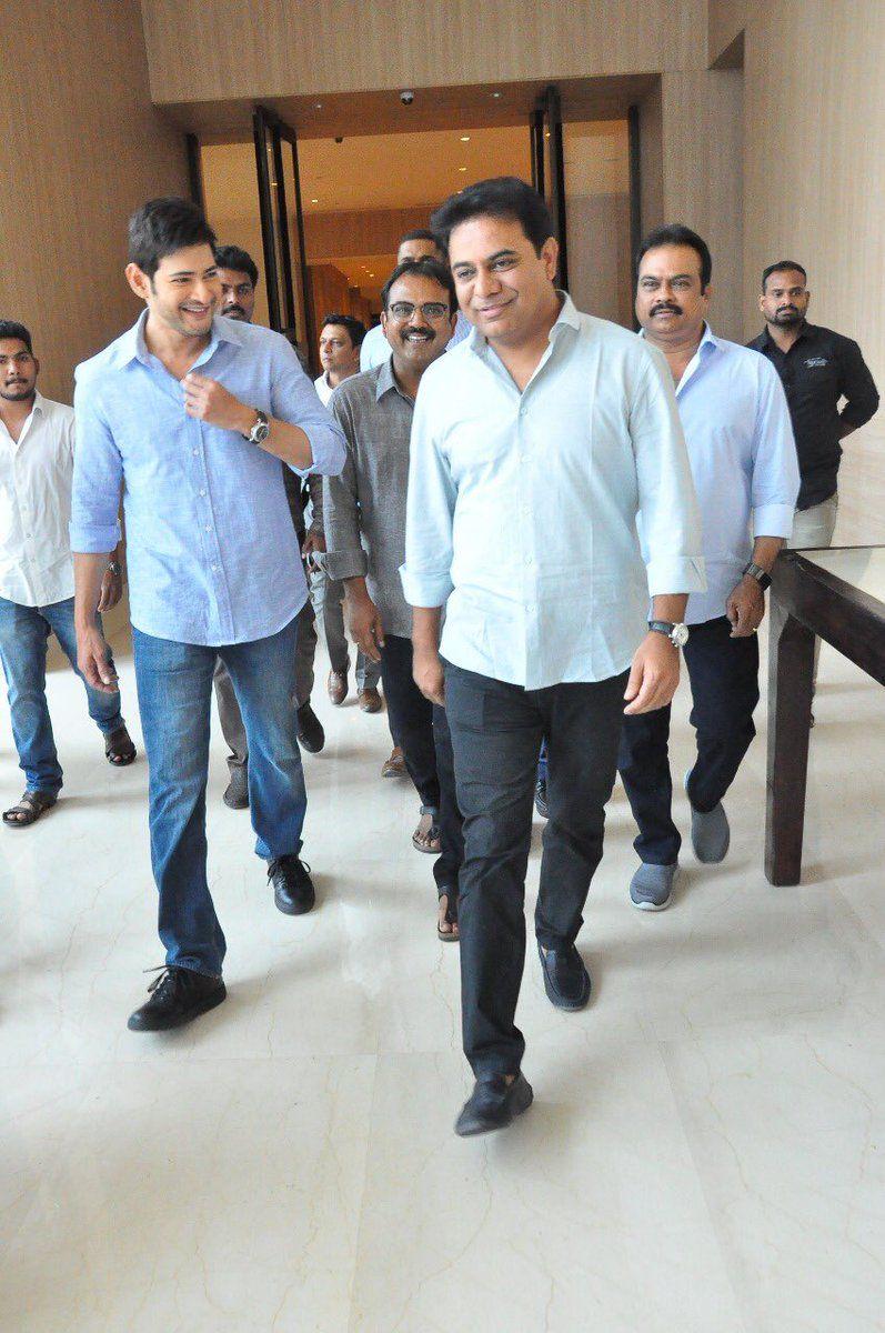 IT minister watches Bharat Ane Nenu Movie Photos