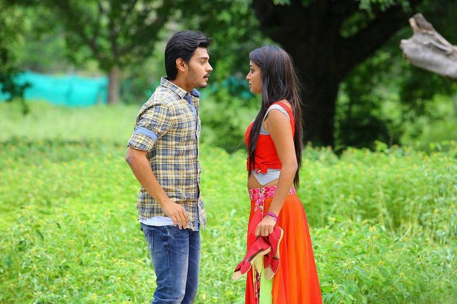 Iddari Madhya 18 Telugu Movie Stills