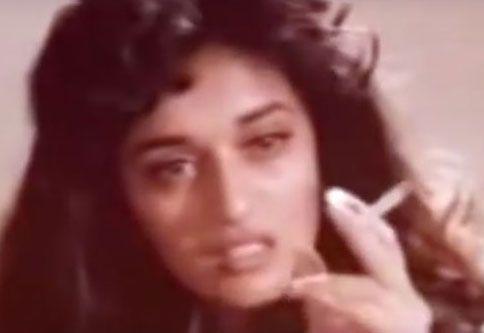 Indian Actress Caught Smoking & Drinking in Real Life Photos