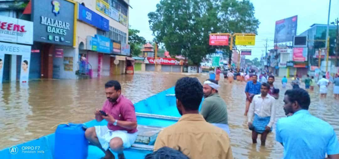 Indian Army & Local Fishermen’s out there in Kerala for rescuing hundreds of life