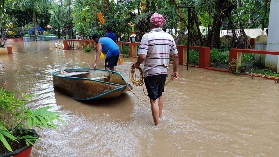 Indian Army & Local Fishermen’s out there in Kerala for rescuing hundreds of life