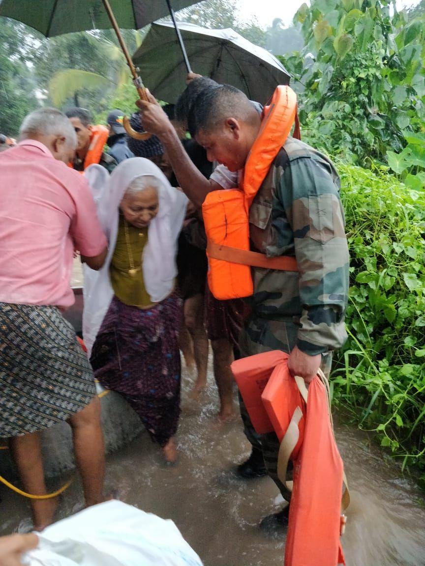 Indian Army & Local Fishermen’s out there in Kerala for rescuing hundreds of life