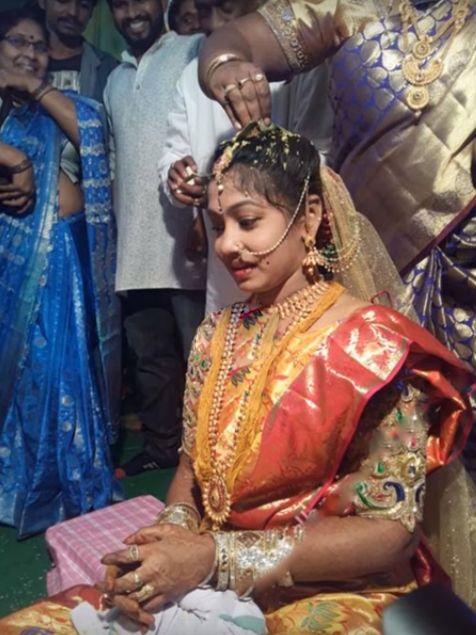 Jabardasth Comedian Dorababu Married Telugu Anchor Photos