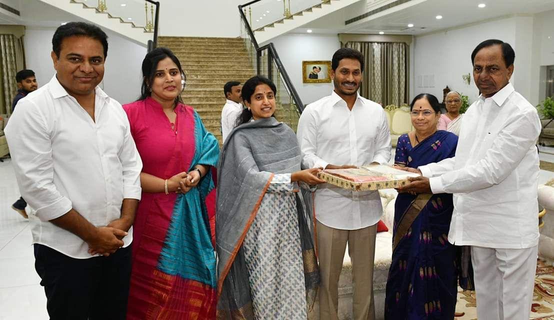 Jagan Mohan Reddy Meets KCR and KTR