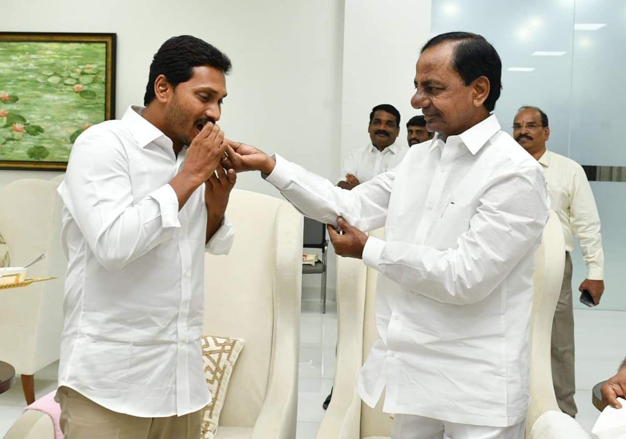 Jagan Mohan Reddy Meets KCR and KTR