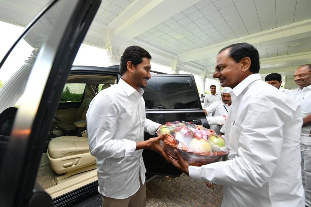 Jagan Mohan Reddy Meets KCR and KTR