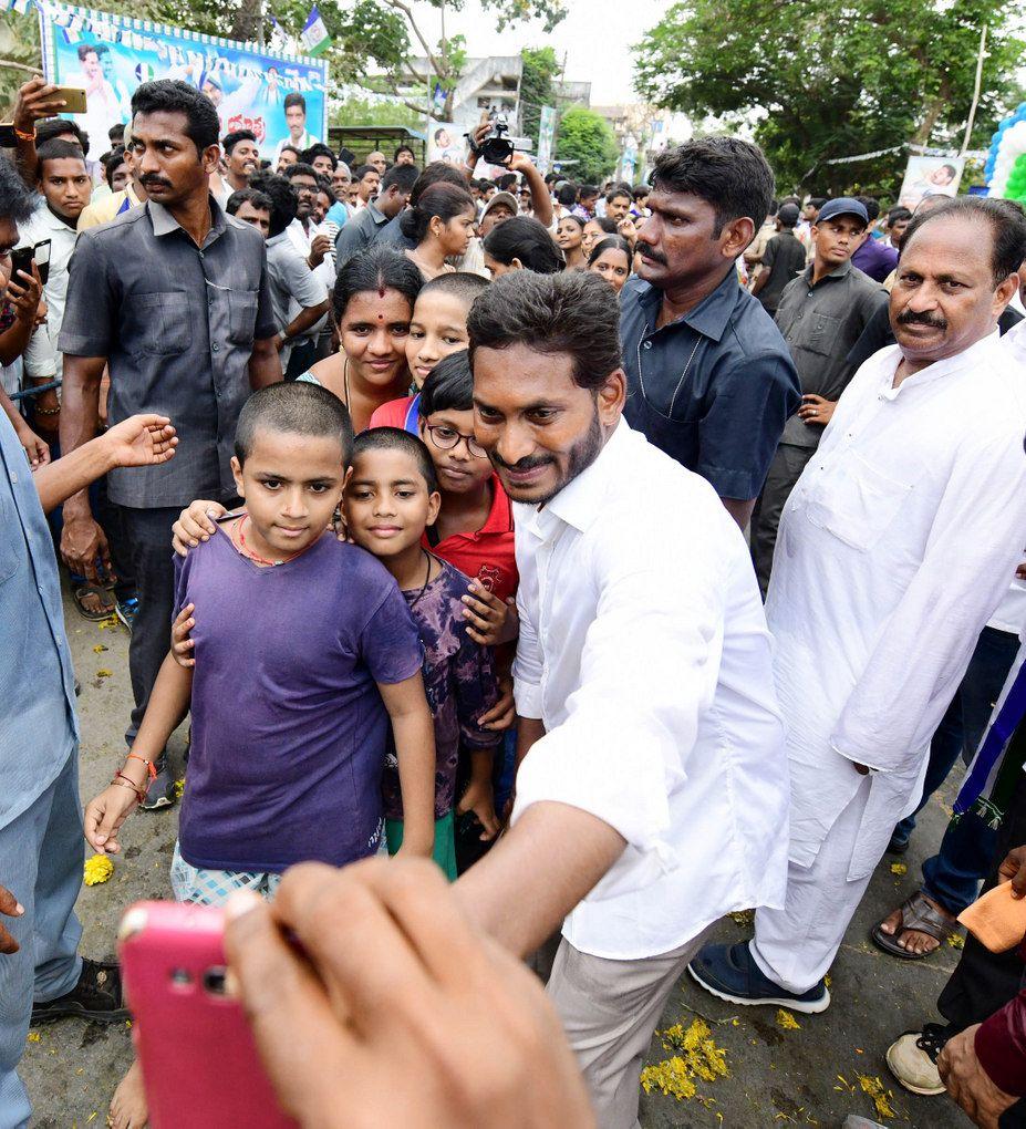 Jagan Praja Sankalpa Yatra Day 169 Photos