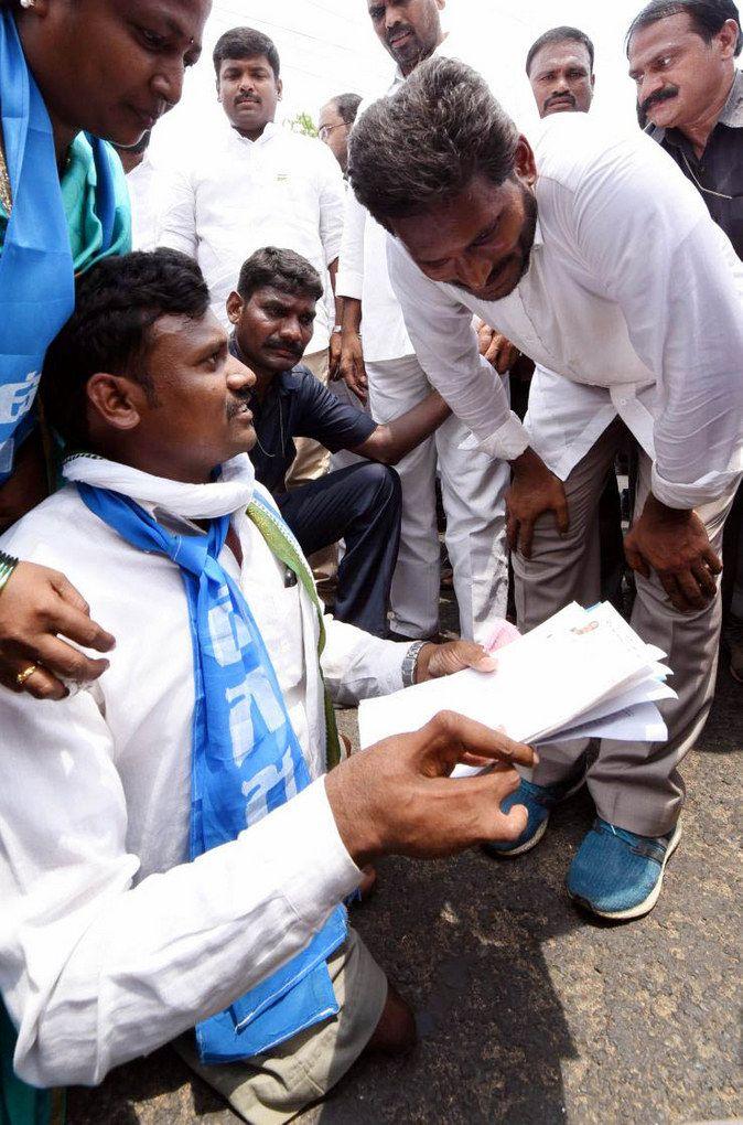 Jagan Praja Sankalpa Yatra Day 169 Photos