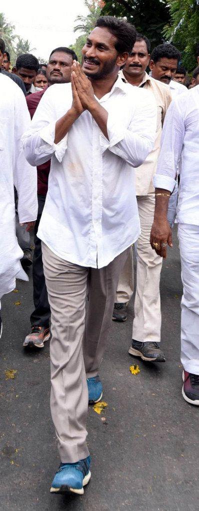 Jagan Praja Sankalpa Yatra Day 169 Photos