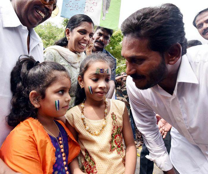 Jagan Praja Sankalpa Yatra Day 169 Photos