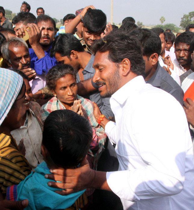 Jagan Praja Sankalpa Yatra Day 26 Photos