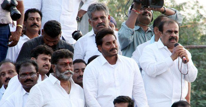 Jagan Praja Sankalpa Yatra Day 26 Photos
