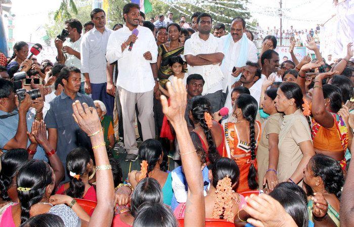 Jagan Praja Sankalpa Yatra Day-37 Photos