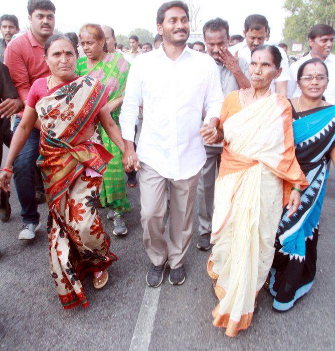 Jagan Praja Sankalpa Yatra Day 50 Photos