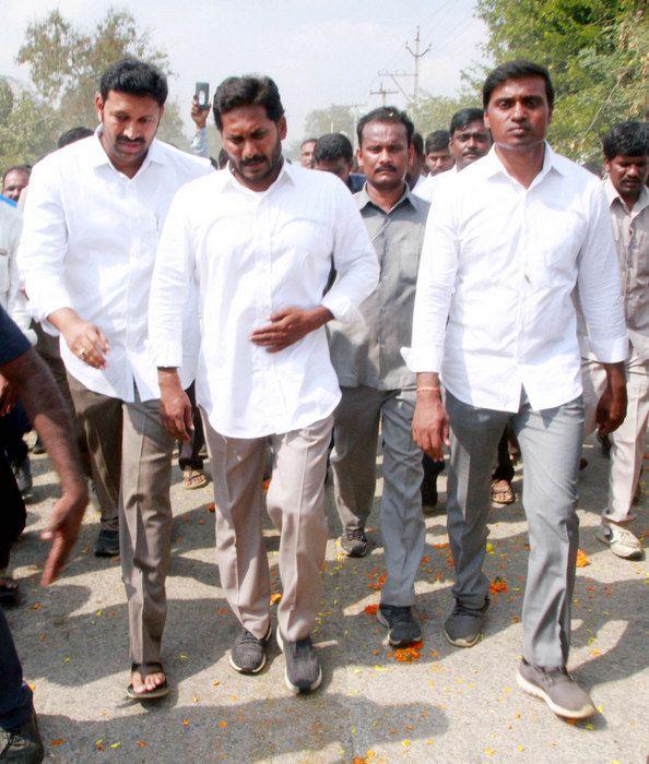 Jagan Praja Sankalpa Yatra Day 50 Photos