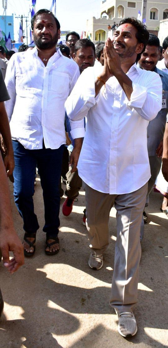 Jagan Praja Sankalpa Yatra Day-80 Photos