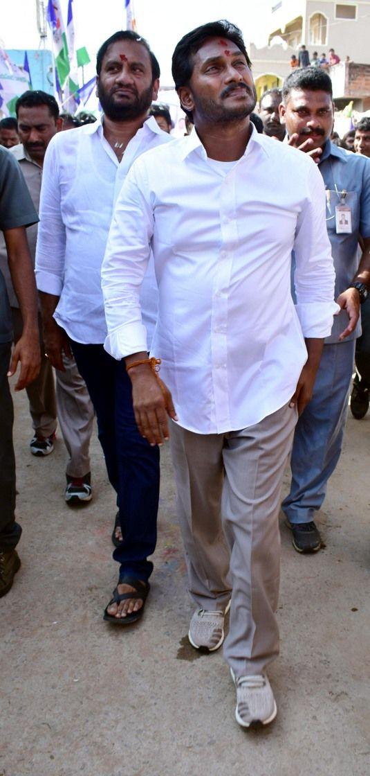 Jagan Praja Sankalpa Yatra Day-80 Photos