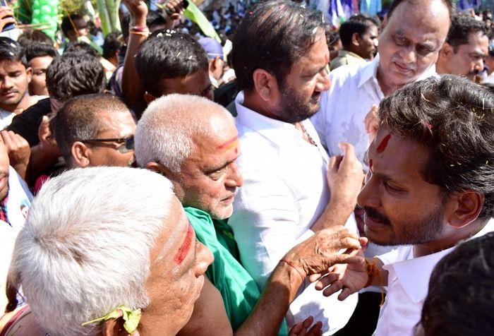 Jagan Praja Sankalpa Yatra Day-80 Photos